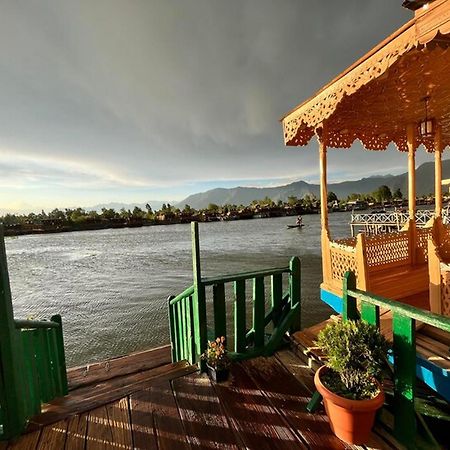 Hotel Floating Luxury Group Of Houseboats Srīnagar Zewnętrze zdjęcie