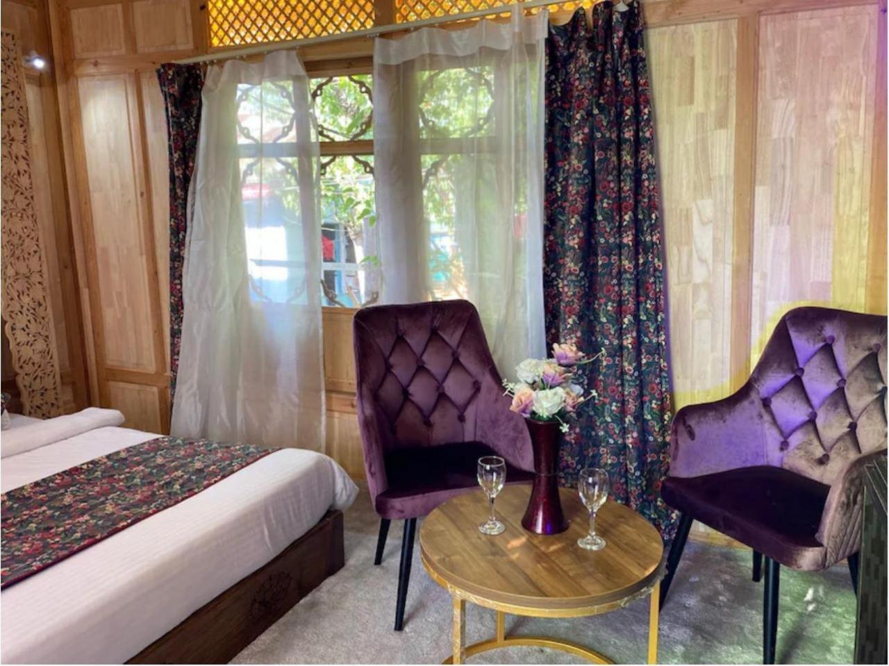 Hotel Floating Luxury Group Of Houseboats Srīnagar Zewnętrze zdjęcie