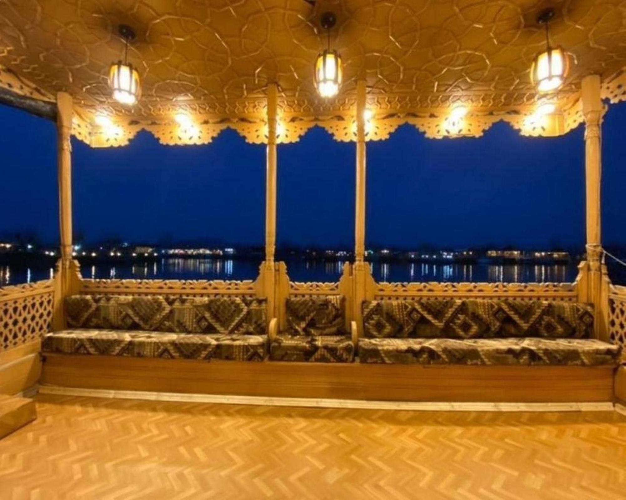 Hotel Floating Luxury Group Of Houseboats Srīnagar Zewnętrze zdjęcie